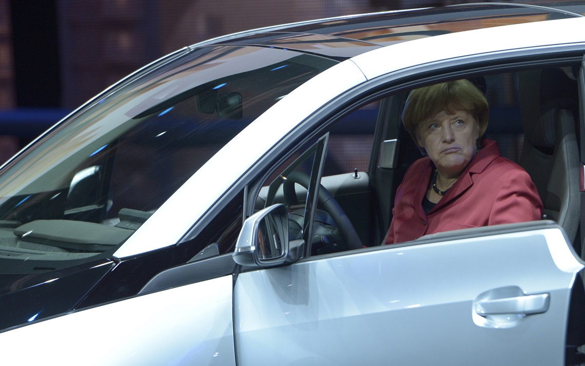 Ангела Меркель попалась на связи с BMW