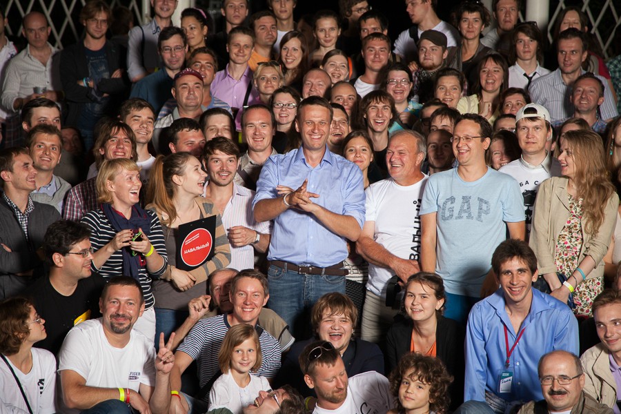 Опрос. Вера сторонников в Навального