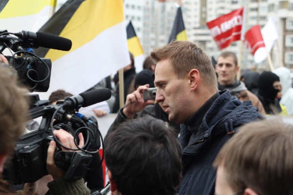 Прохоров и Навальный о «Русском марше»
