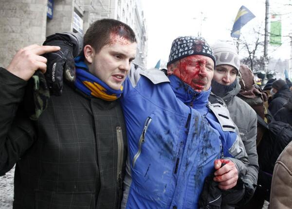 ЕС грозит разорвать дипотношения с Украиной: кровь на улицах все меняет