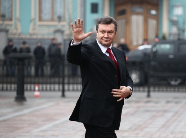 СМИ Ростова догадались, где выступит Янукович; у города замечены военные