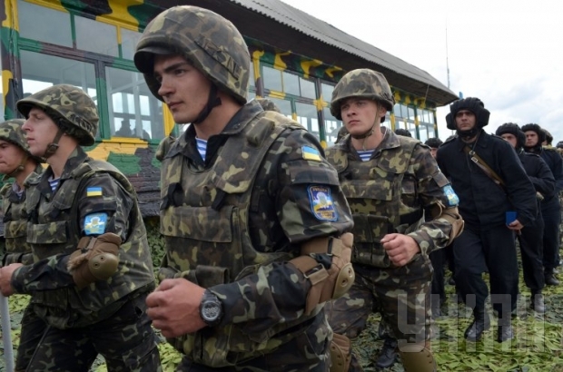 Турчинов: Украина не будет вводить войска в Крым, чтобы не провоцировать Россию