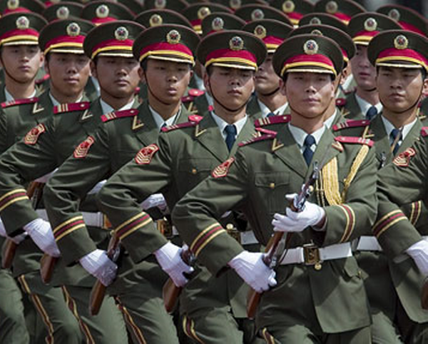 Китай резко увеличивает военный бюджет, но США все еще первые по тратам