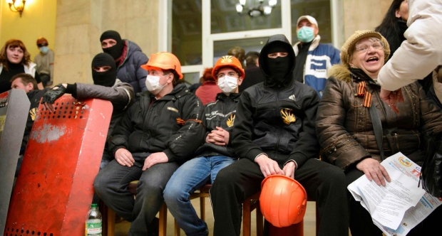 Пророссийские активисты захватывают госздания в Донецке, Луганске и Харькове