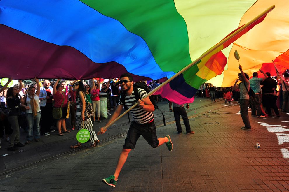 Норвежская полиция запретила ЛГБТ-символику на матче со сборной России