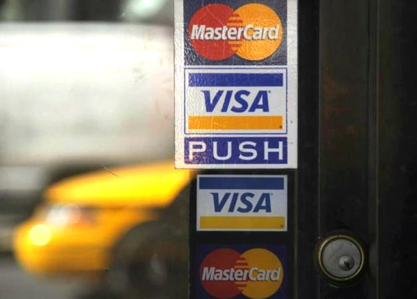 Visa и Mastercard договорились с властями и остаются в России