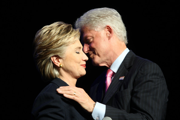 Билл и Хилари Клинтон использовали трастовые компании для сокращения налогов