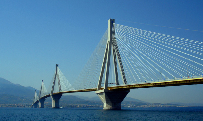 Всегда бы так. Стоимость моста в Крым сократилась почти на 50%