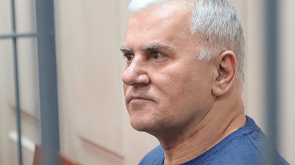 Суд приговорил экс-мэра Махачкалы Амирова к 10 годам