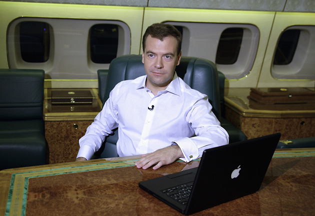 Wi-Fi по паспорту: Медведев запретил анонимный доступ в общественных местах