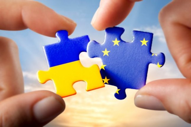 ЕС и Украина под давлением России отложили введение зоны свободной торговли на 2016 год