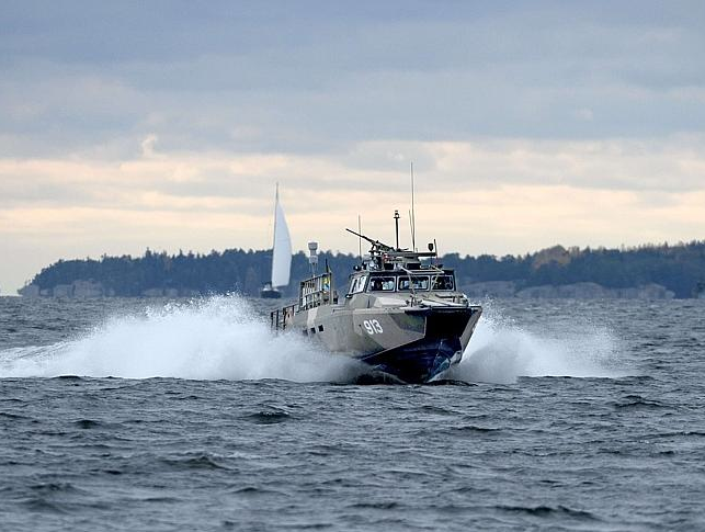 Шведские военные ищут объект у своих берегов, который может быть российской подлодкой
