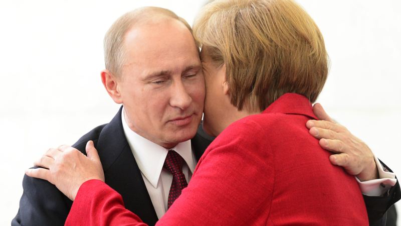 Путин глубокой ночью в миланском отеле объяснял Меркель с бумагой и ручкой газовый вопрос