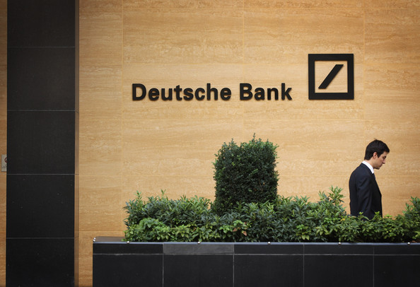 Deutsche Bank: дешевая нефть вызовет упадок экономического роста в России на годы