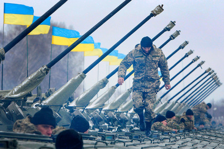 Украине за поставки оружия из США грозят российские миротворцы и «атака на Харьков»