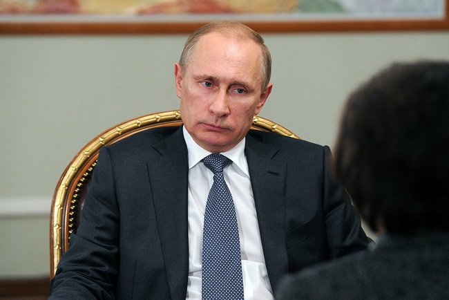 Путин пообещал матери Немцова найти виновных в убийстве сына