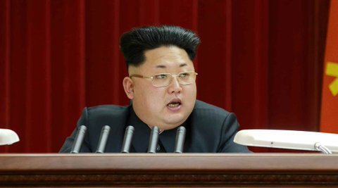 Фото: Ким Чен Ын сменил прическу и форму бровей