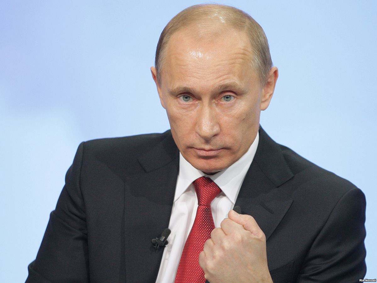 Путин отчитал Дворковича за формальное отношение к проблеме электричек