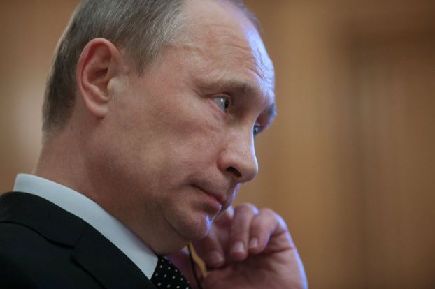 Песков опровергает, соцсети ищут причины «болезни» Путина