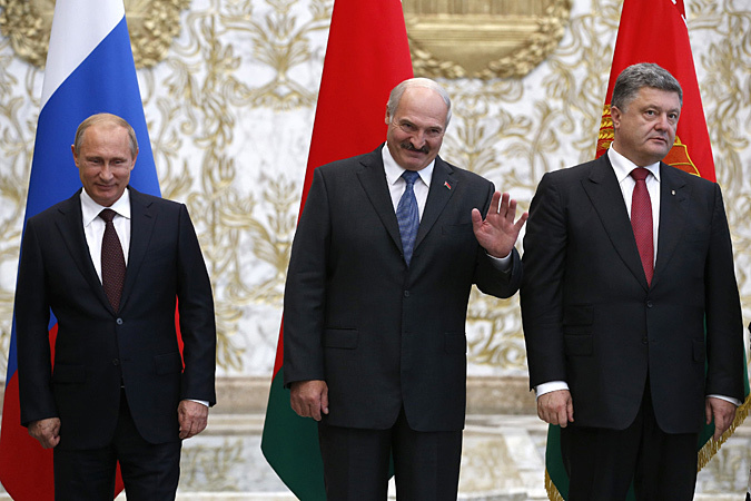 Forbes: Порошенко в Минске предлагал Путину «забрать Донбасс»