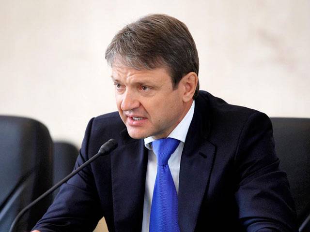 Краснодарским депутатам объявили об отставке Ткачева