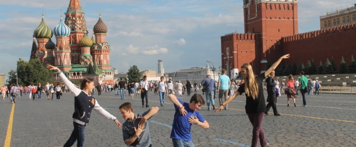 NYT советует американским туристам в РФ не спорить с пьяными россиянами о политике