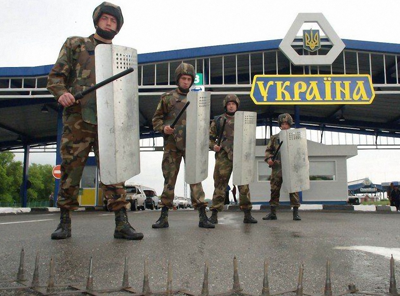 Украина ограничила срок пребывания граждан РФ на своей территории