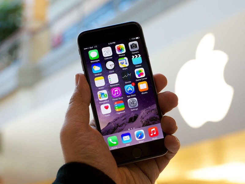 Apple снизила цены на iPhone из-за роста рубля
