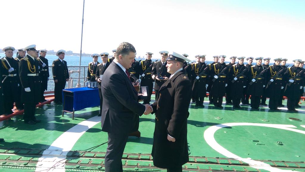 Порошенко в Одессе: наш флот должен быть «совместим» с НАТО. Видео
