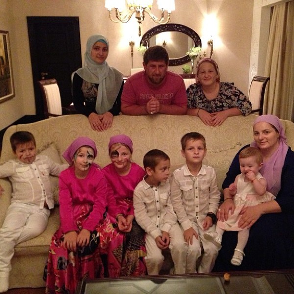 Кадыров отчитался от доходе семьи 8 млн рублей