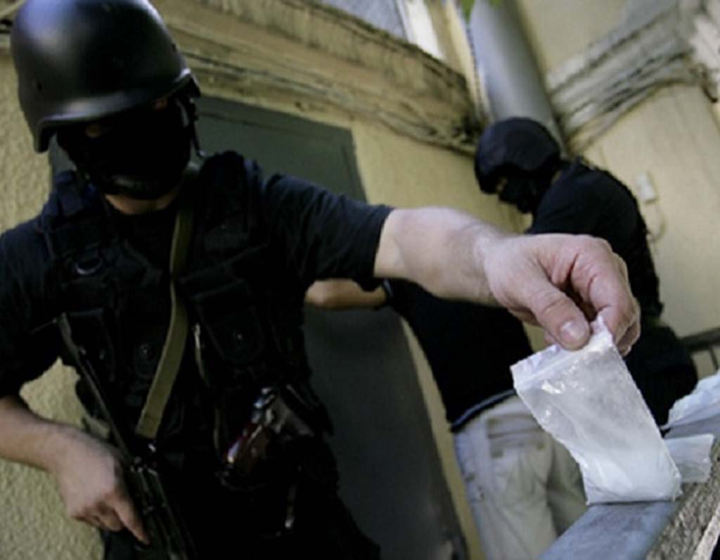 У сотрудников Госнаркоконтроля при обыске изъяли 20 килограмм кокаина, гашиша и экстази