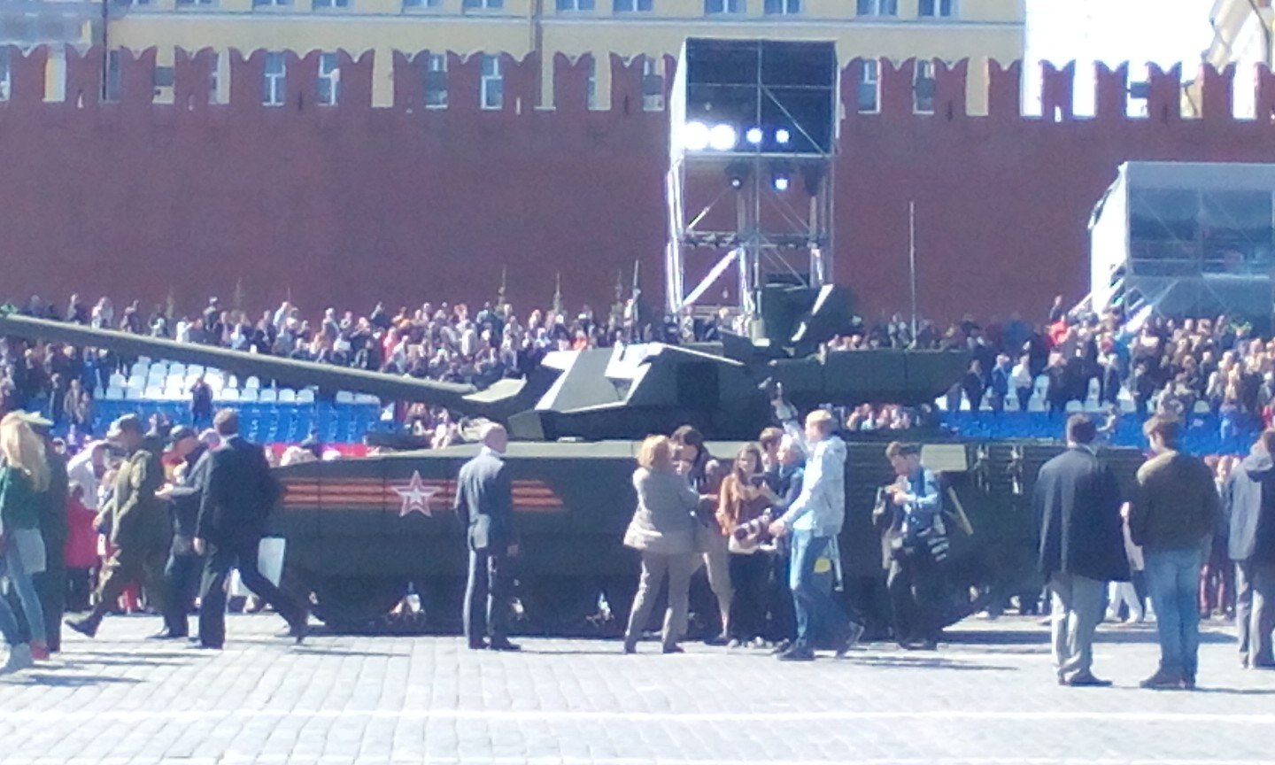 Поклонники и враги «Арматы». Как новый танк встретили в России, на Западе и в соцсетях