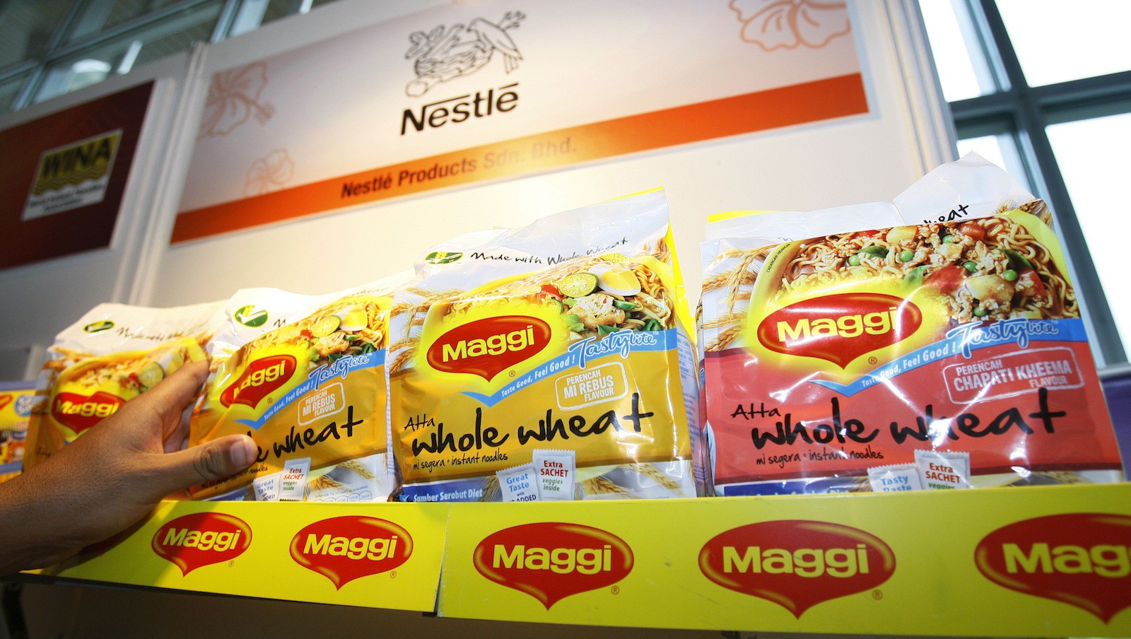 Лапшу Maggi признали опасной для жизни, Nestle уничтожит запас на $50 млн