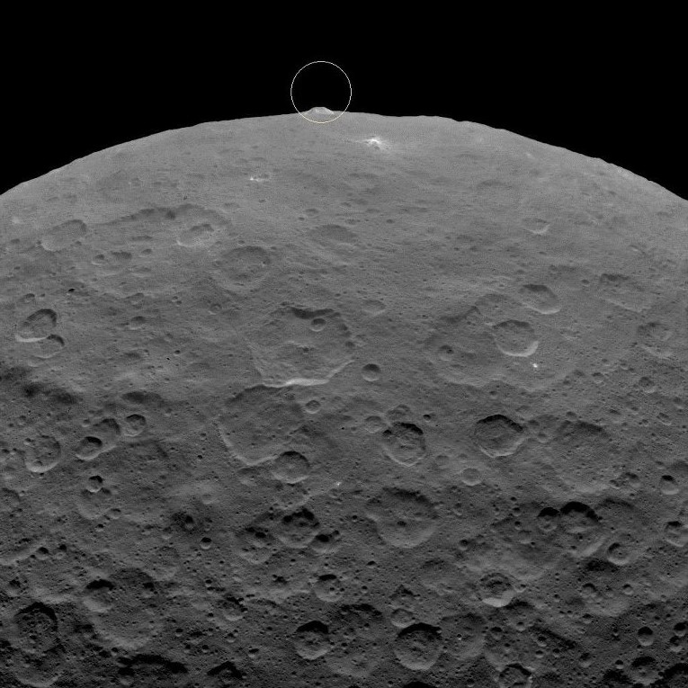 Космический аппарат NASA обнаружил пирамиду на карликовой планете Церера