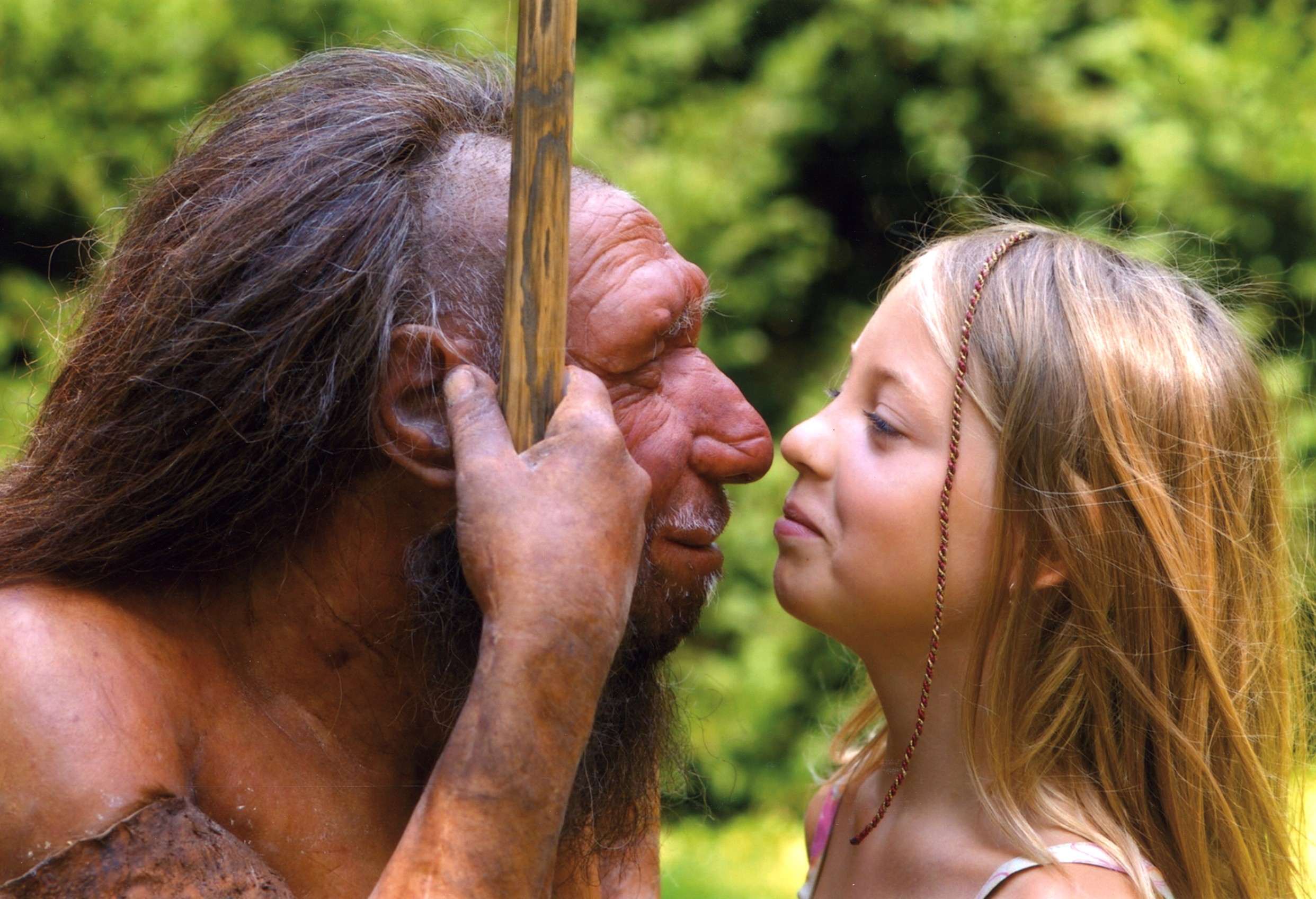 Ученые нашли прямое доказательство скрещивания неандертальцев с современными людьми