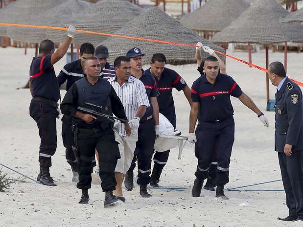 Число погибших в результате теракта в Тунисе достигло 37 человек