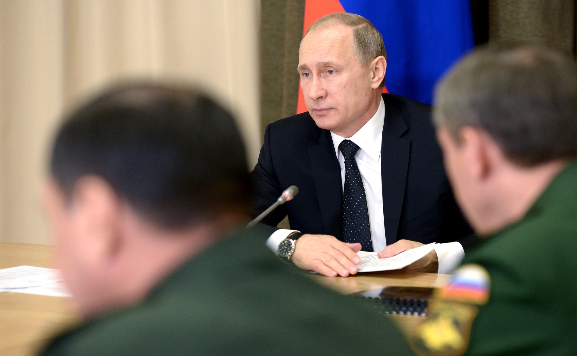 Bloomberg рассказал о тайных деньгах для «военной машины» Путина
