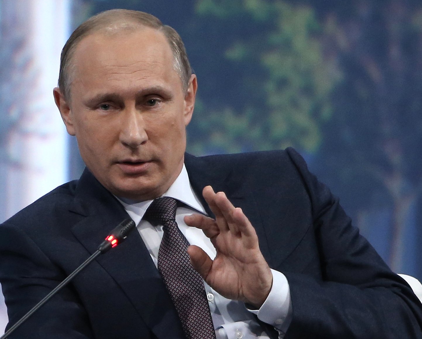 Теперь официально. Путин подписал закон о переносе выборов в Госдуму
