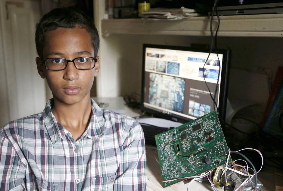 14-летнего школьника в США арестовали за самодельные часы, приняв их за бомбу