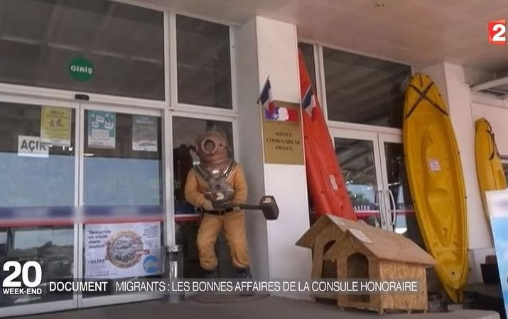 Франция расследует продажу резиновых лодок беженцам консулом в Турции