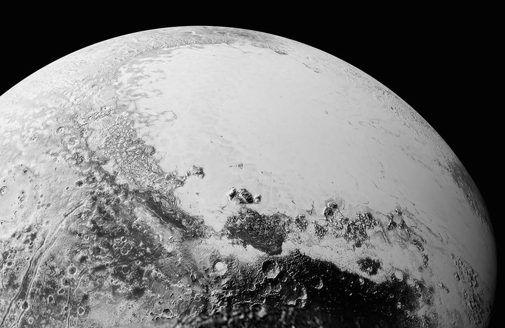 Фото: новые снимки Плутона с большим разрешением