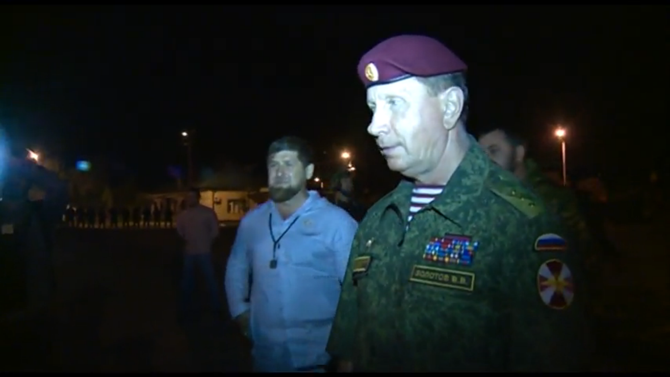 Видео: бывший телохранитель Путина внезапно проверил чеченский ОМОН