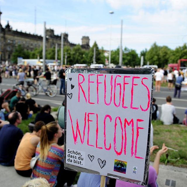«Не правительство, так я». Как европейцы помогают приехавшим беженцам
