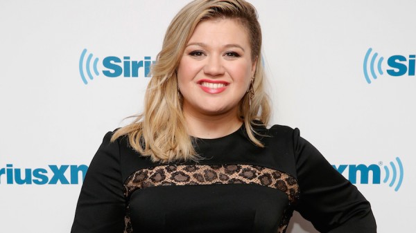 NEW YORK, NY - MARCH 03: Kelly Clarkson visits SiriusXM Studio on March 3, 2015 in New York City. (Photo by Robin Marchant/Getty Images for SiriusXM)
