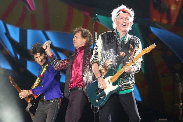 «На маленьком плоту плачет Юрий Лоза». Rolling Stones дали большой концерт на Кубе