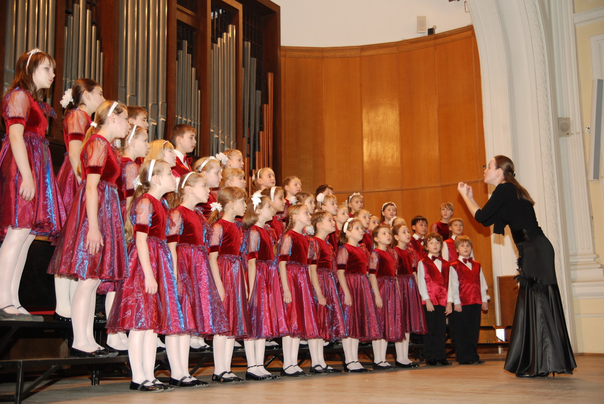 В Тюменской области детский хор спел под фонограмму на городском празднике