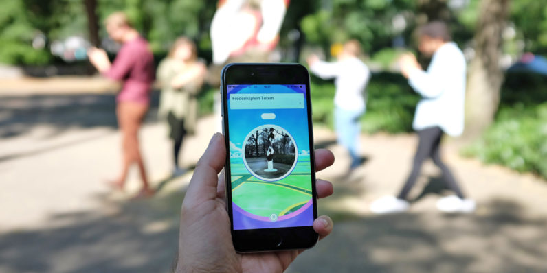 Видео: журналиста поймали на игре Pokemon Go на брифинге в Госдепартаменте США