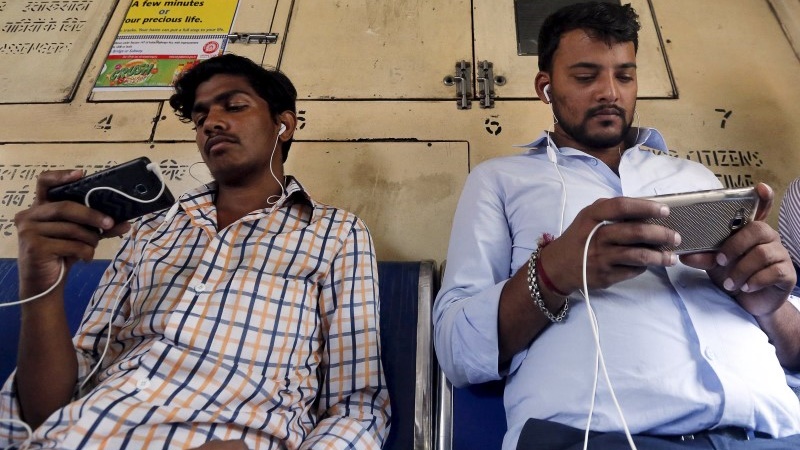 В Индии пассажиры использовали бесплатный Wi-Fi, чтобы смотреть порно