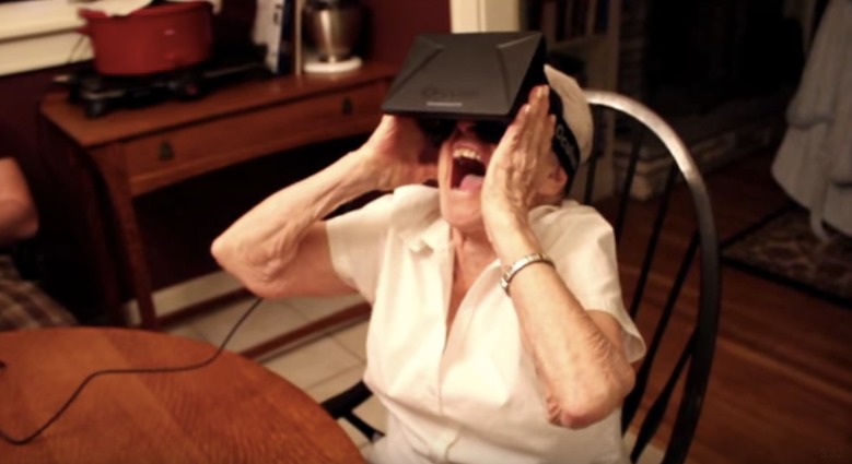 А-А-А-А-А. Как бабушки пробуют очки виртуальной реальности