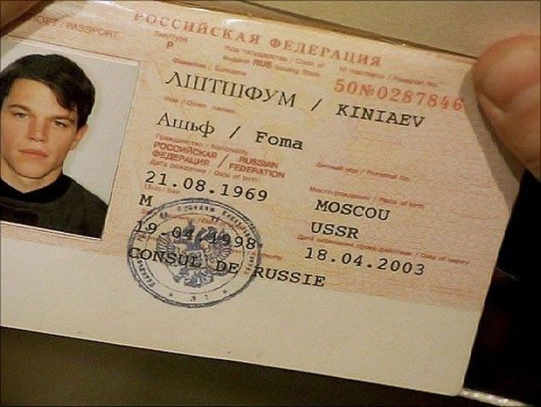 «Так мы же их и печатаем». Блогеры реагируют на признание Россией паспортов ЛНР и ДНР